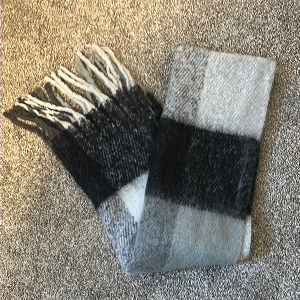 Black and Gray Plaid Scarf